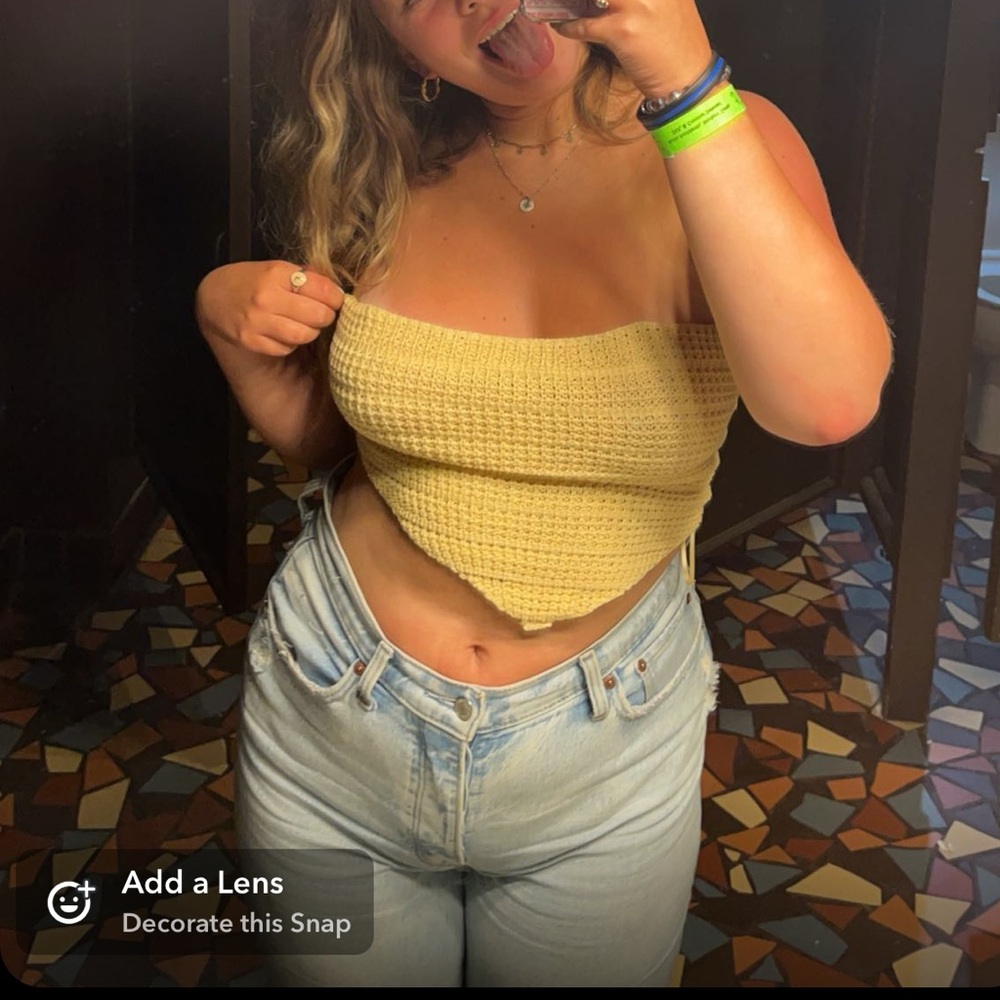 Boutique Yellow knit top